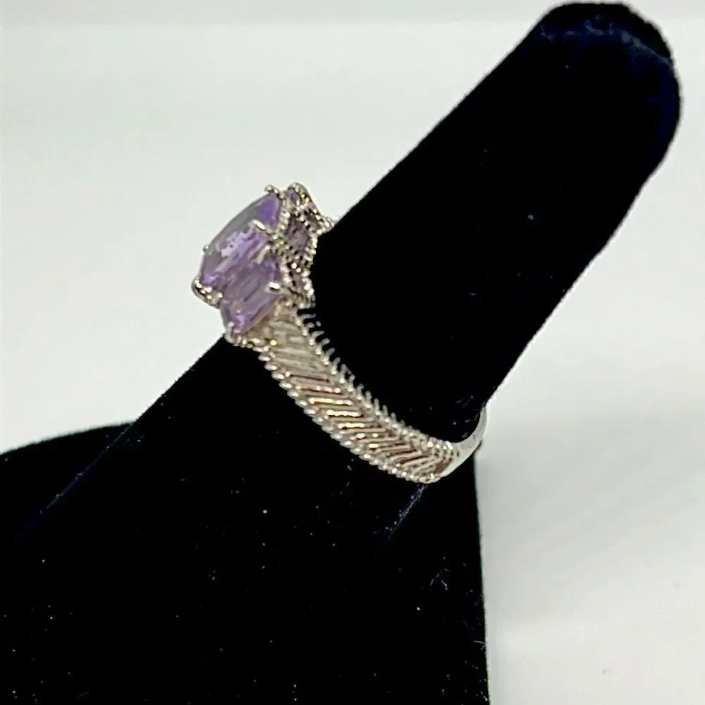 Beautiful Vintage Silver Ring With Purple Stones